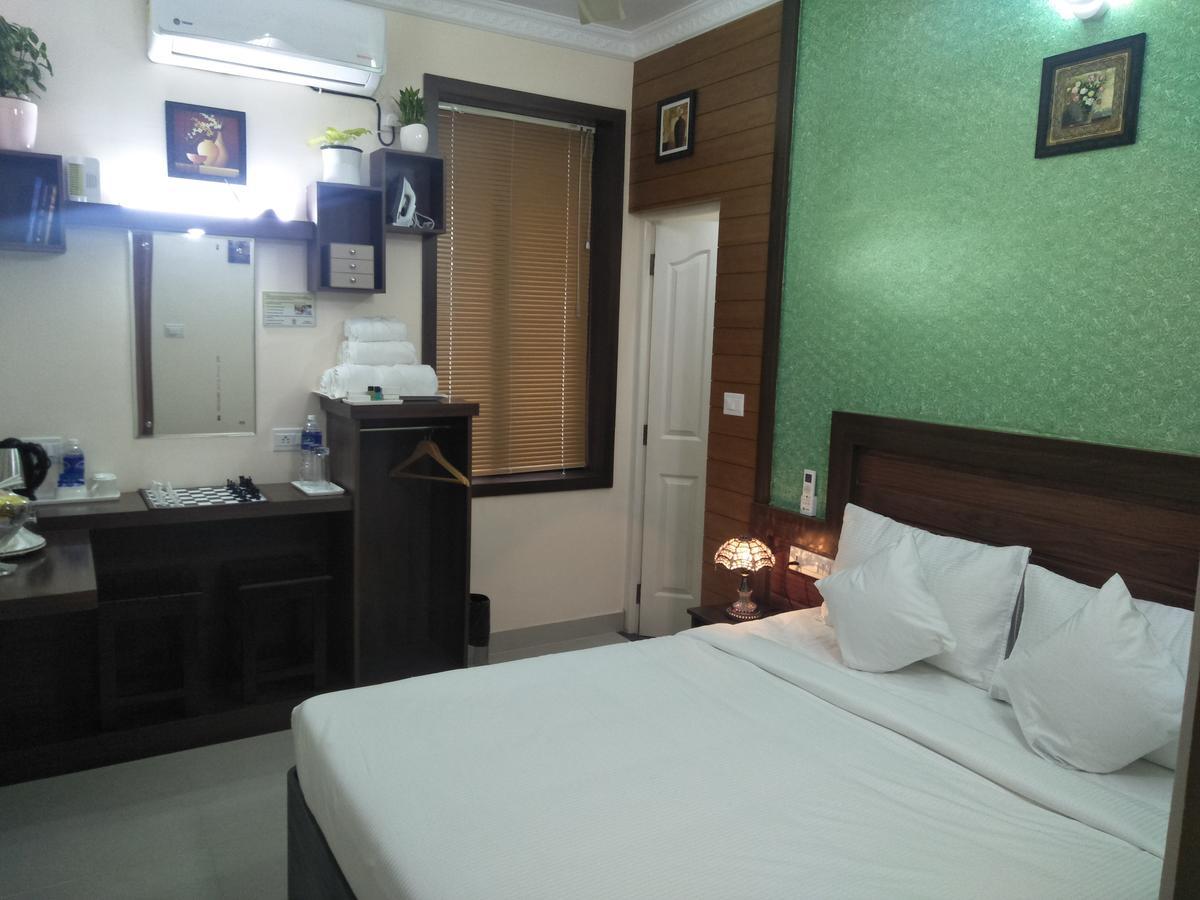 Blue Bell Cochin Airport Hotel Недумбасери Екстериор снимка