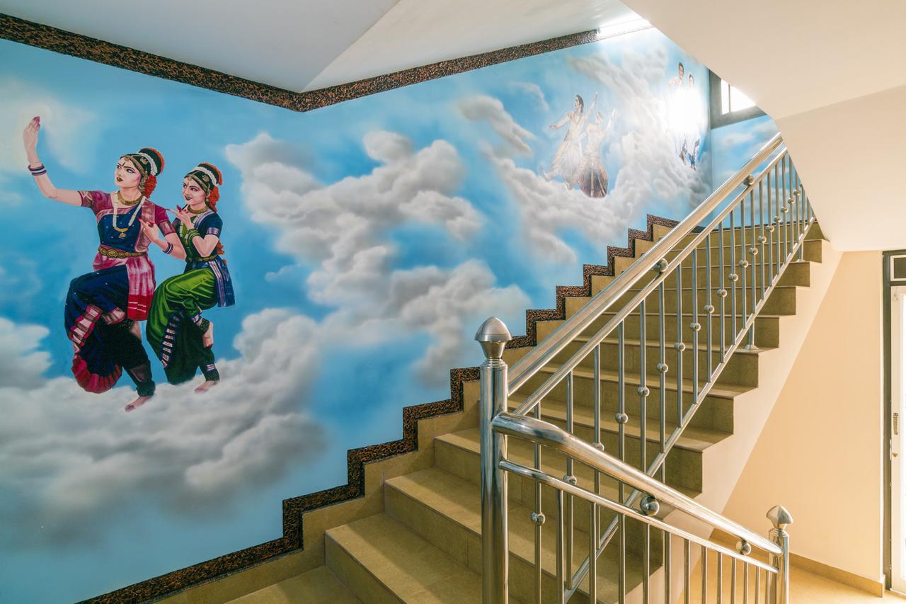 Blue Bell Cochin Airport Hotel Недумбасери Екстериор снимка