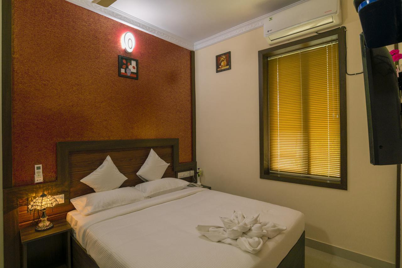 Blue Bell Cochin Airport Hotel Недумбасери Екстериор снимка