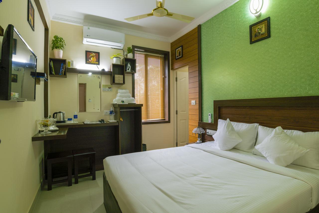 Blue Bell Cochin Airport Hotel Недумбасери Екстериор снимка