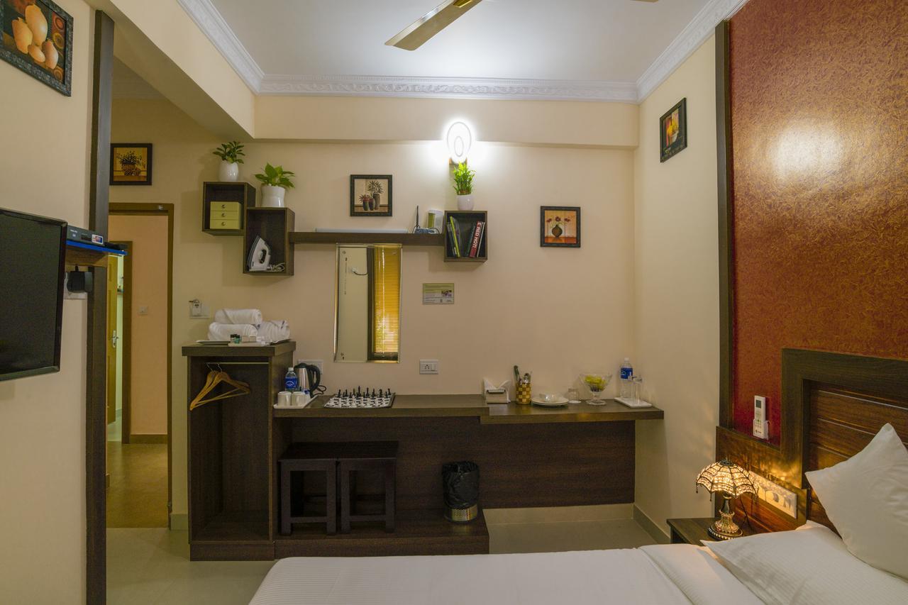 Blue Bell Cochin Airport Hotel Недумбасери Екстериор снимка