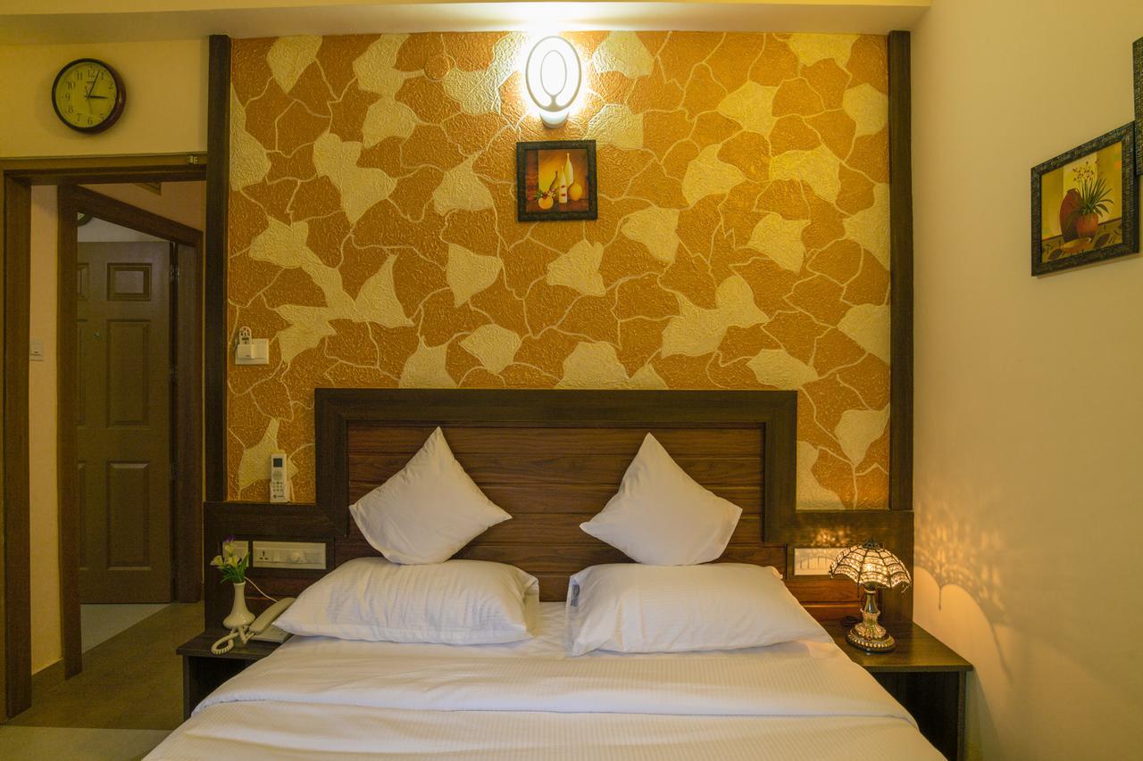Blue Bell Cochin Airport Hotel Недумбасери Екстериор снимка