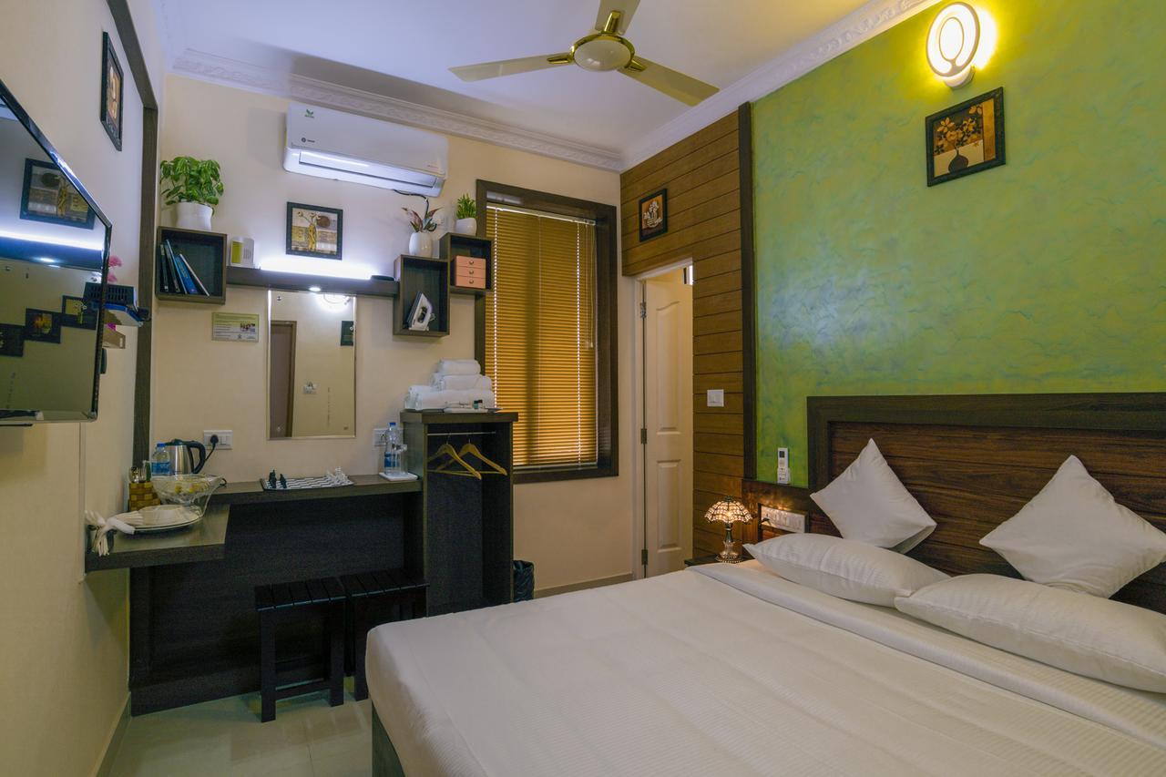 Blue Bell Cochin Airport Hotel Недумбасери Екстериор снимка