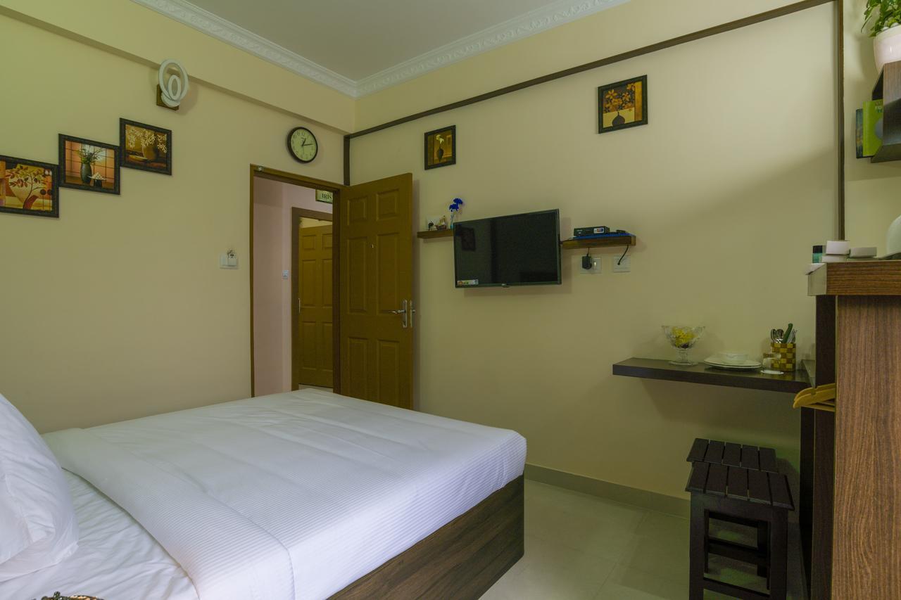 Blue Bell Cochin Airport Hotel Недумбасери Екстериор снимка