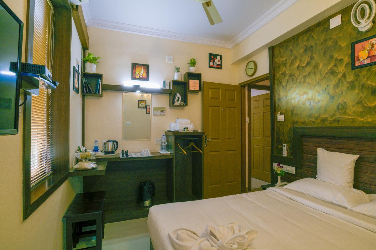 Blue Bell Cochin Airport Hotel Недумбасери Екстериор снимка