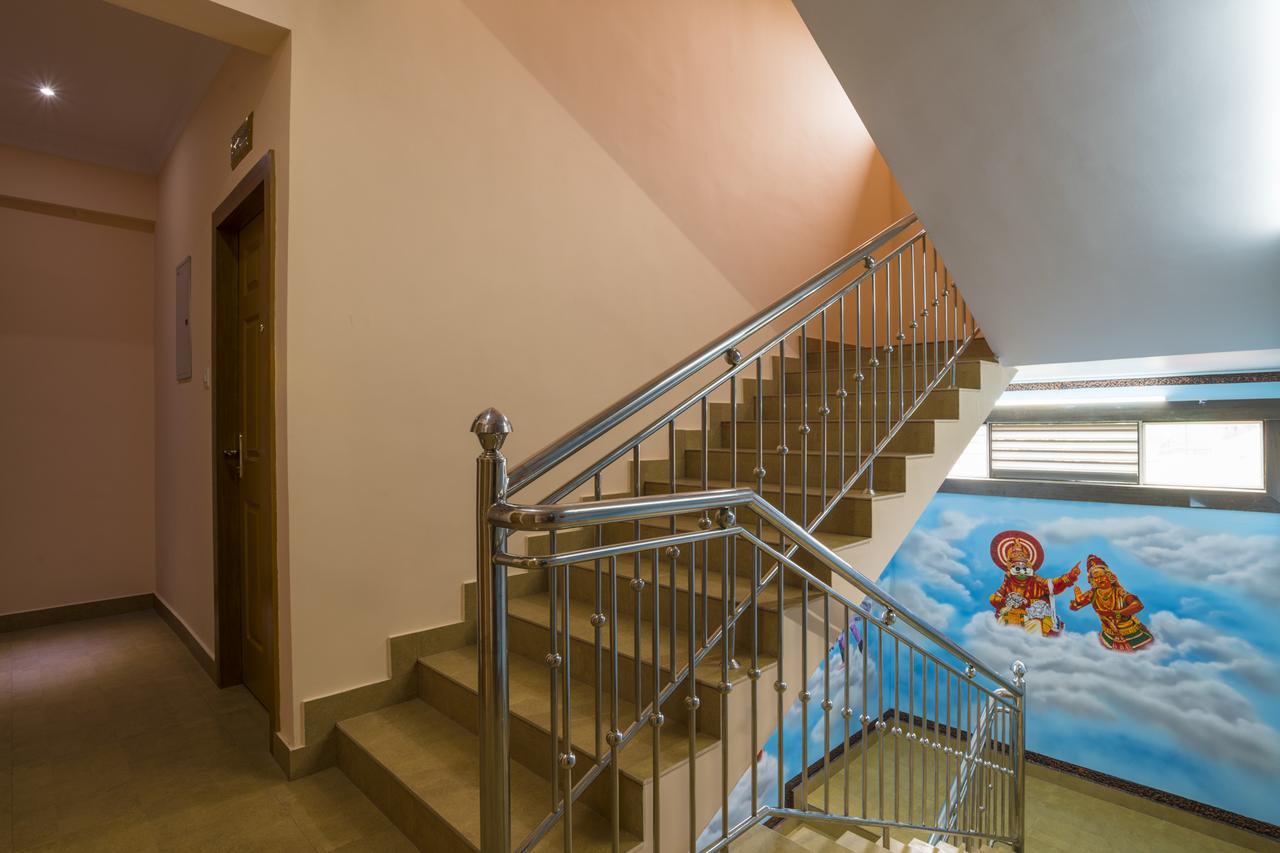 Blue Bell Cochin Airport Hotel Недумбасери Екстериор снимка