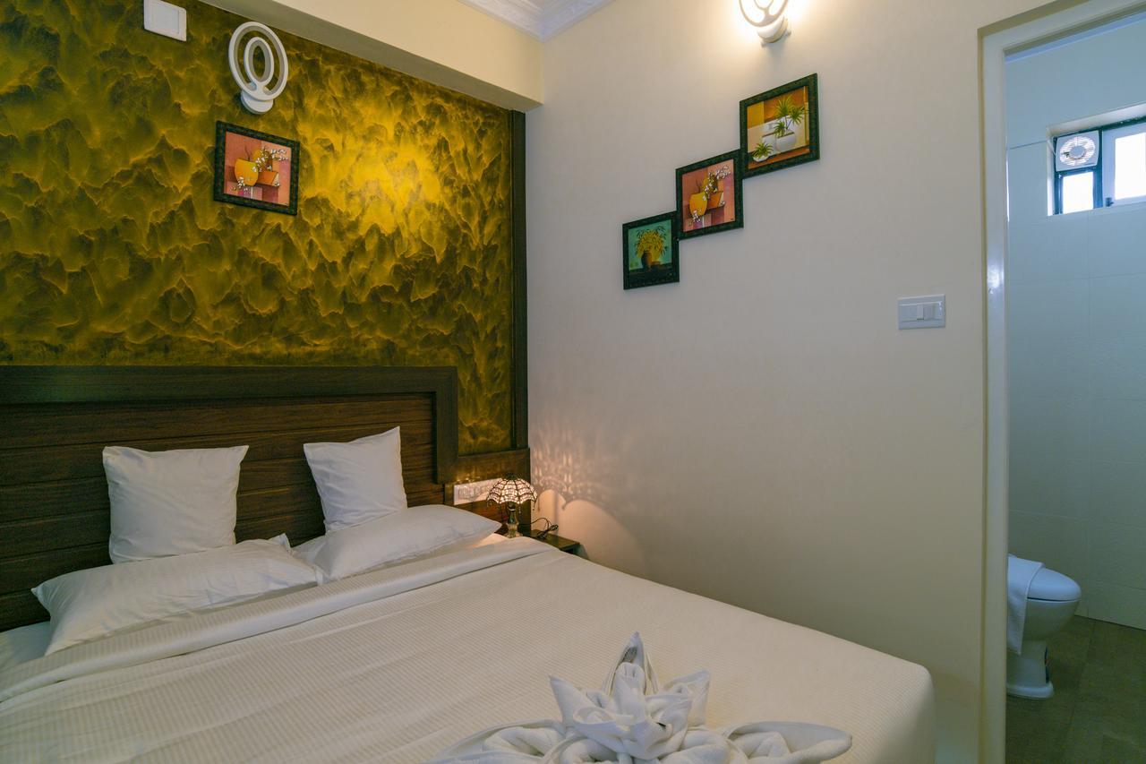 Blue Bell Cochin Airport Hotel Недумбасери Екстериор снимка