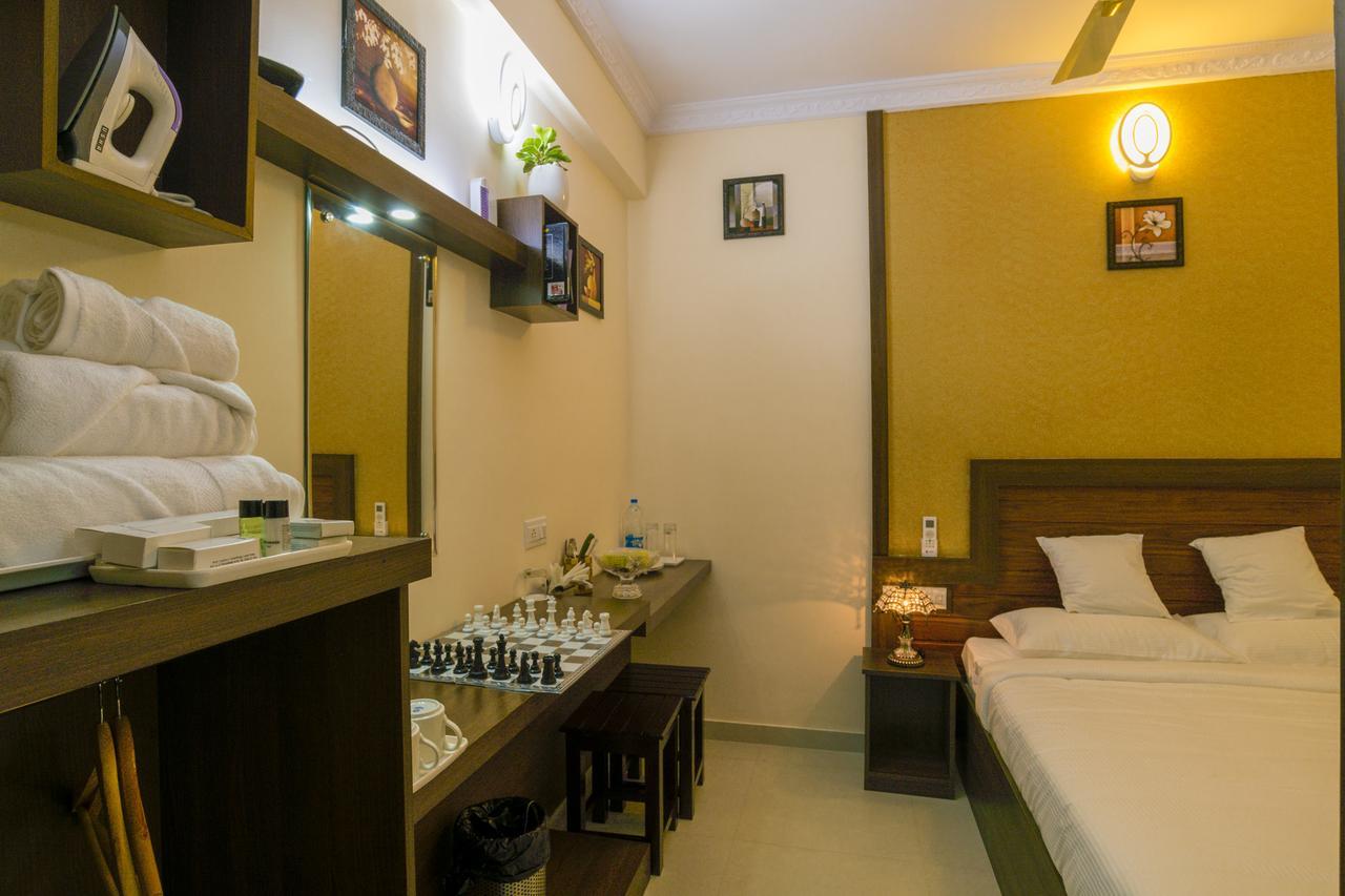 Blue Bell Cochin Airport Hotel Недумбасери Екстериор снимка