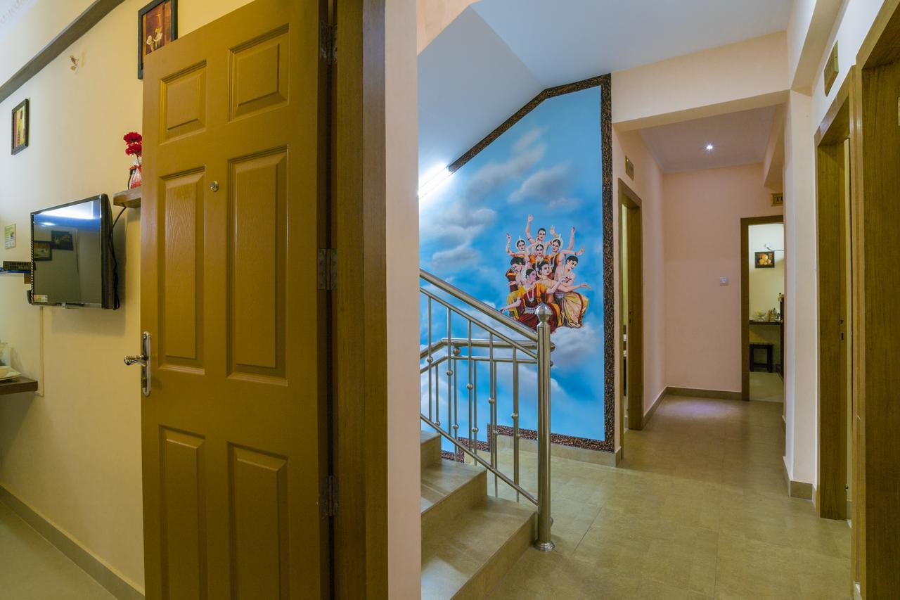 Blue Bell Cochin Airport Hotel Недумбасери Екстериор снимка